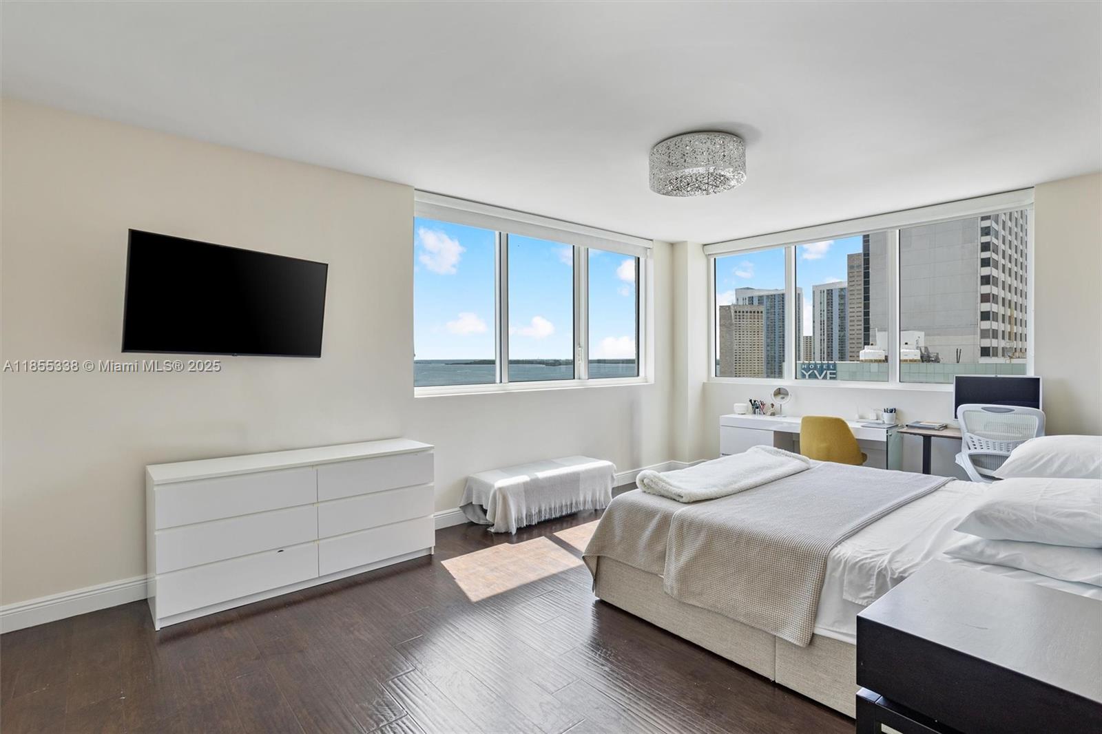 244 Biscayne Blvd # 1803