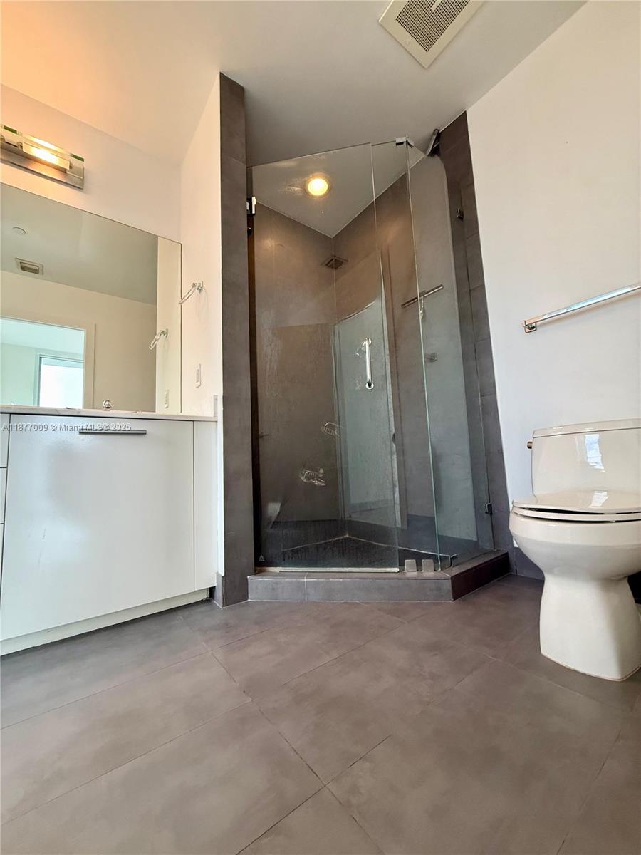 1060 Brickell Ave # 4305