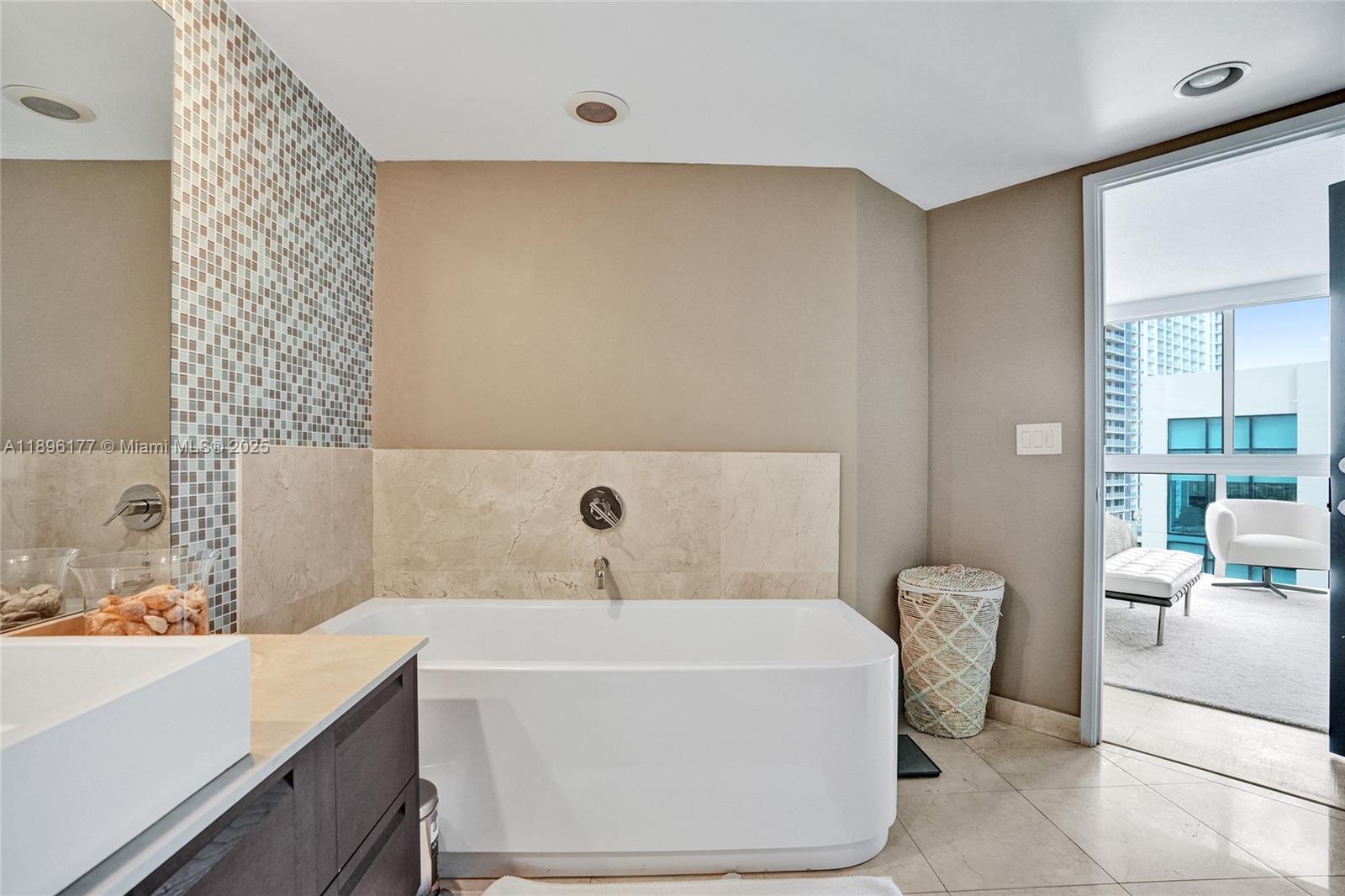 150 Sunny Isles Blvd # 1601, Sunny Isles Beach Unit: 1-1601