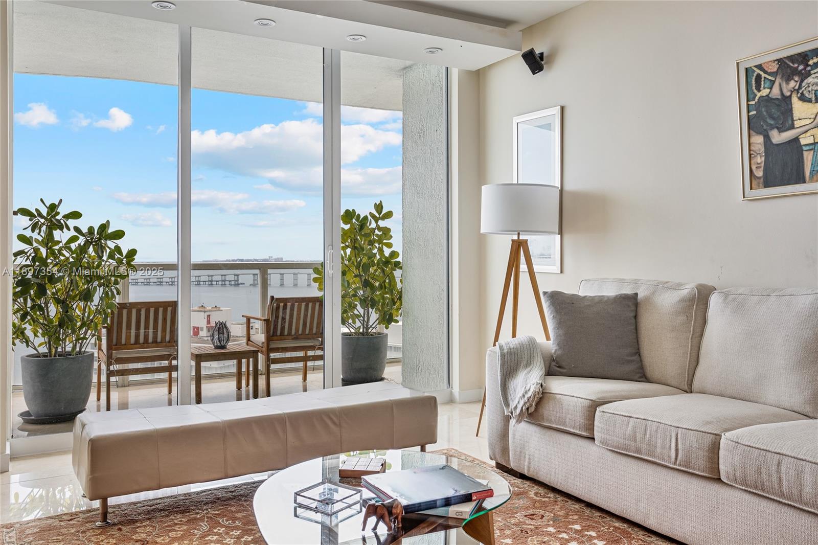 218 SE 14th St # 2105, Miami Unit: 2105