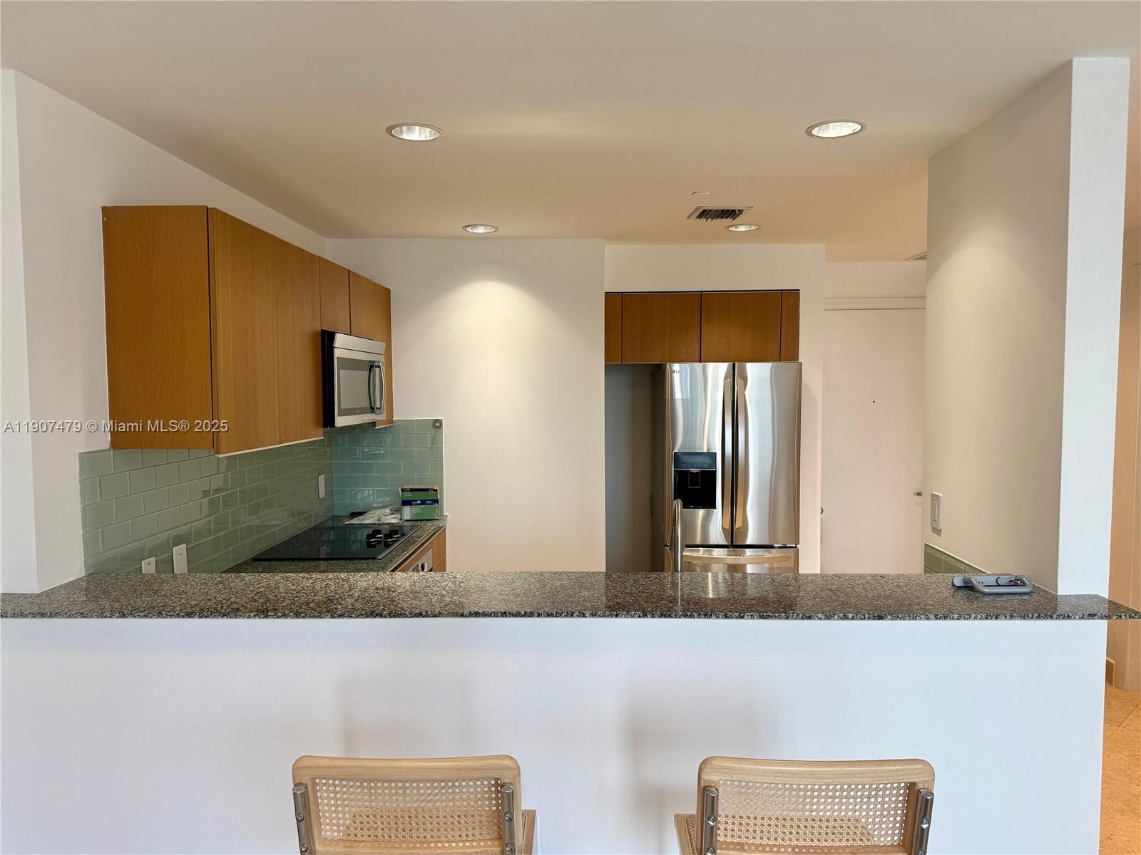 1050 Brickell Ave # 2212