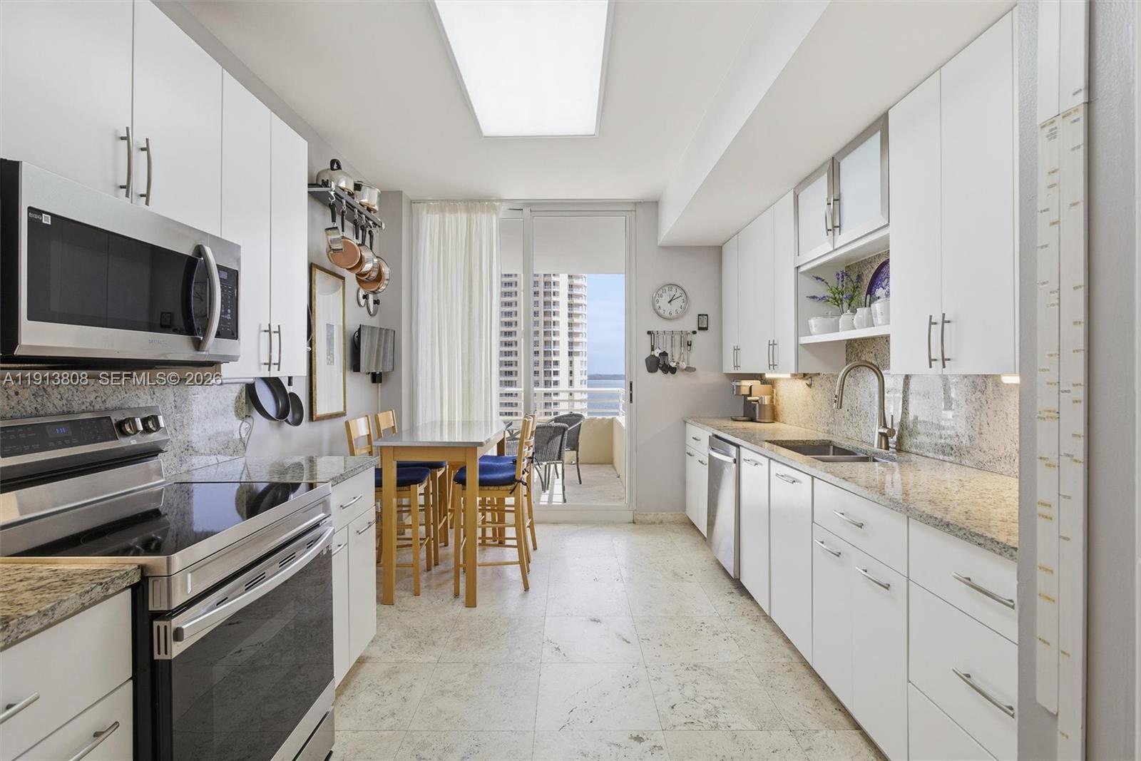 888 Brickell Key Dr # 1903