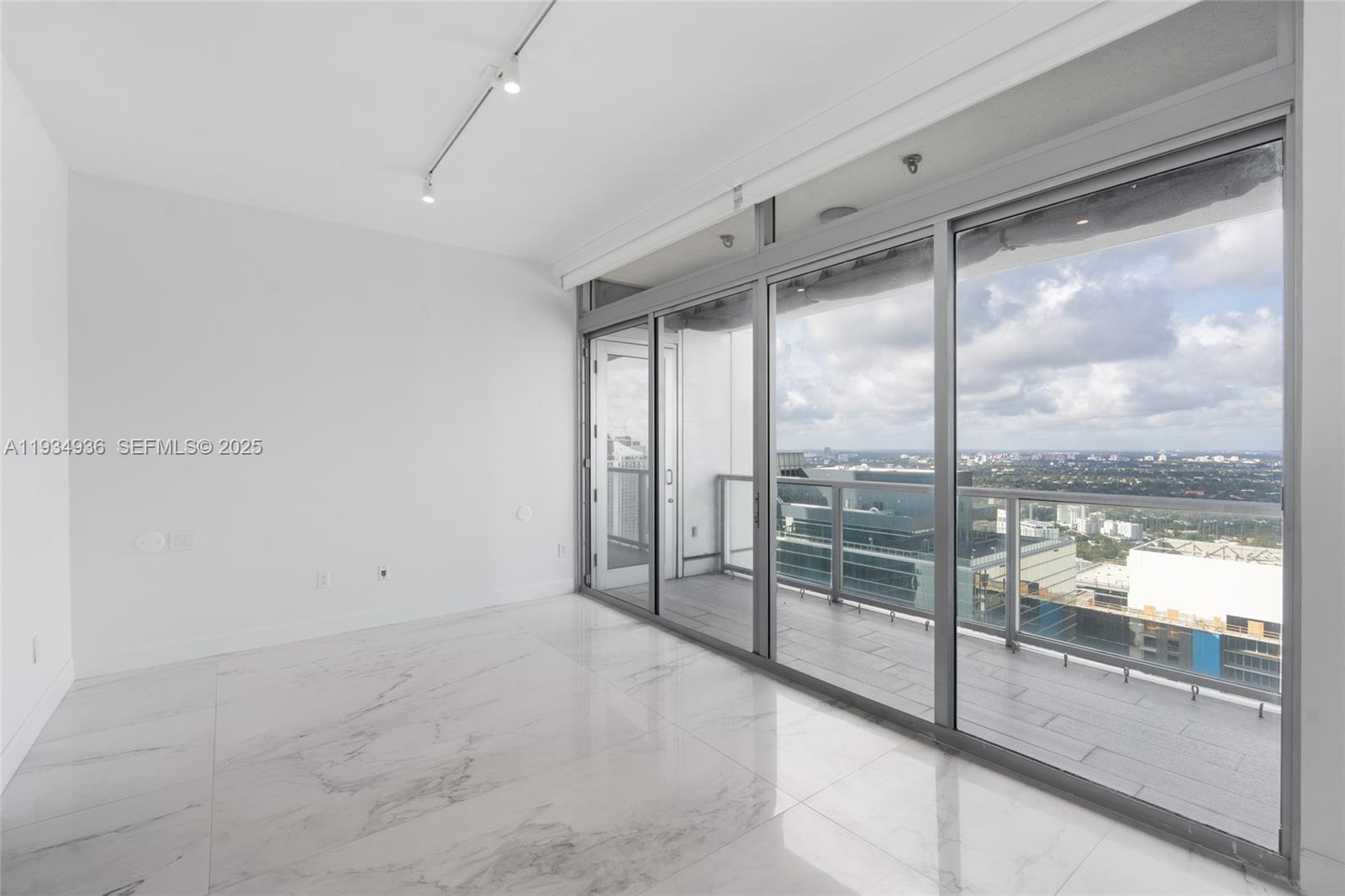 1425 Brickell Ave # 47B