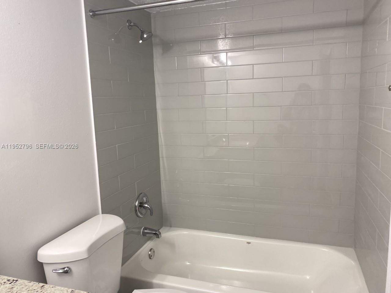 5112 NW 79th Ave # 206