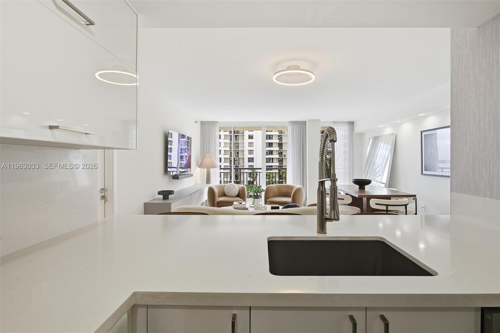 540 Brickell Key Dr # 823