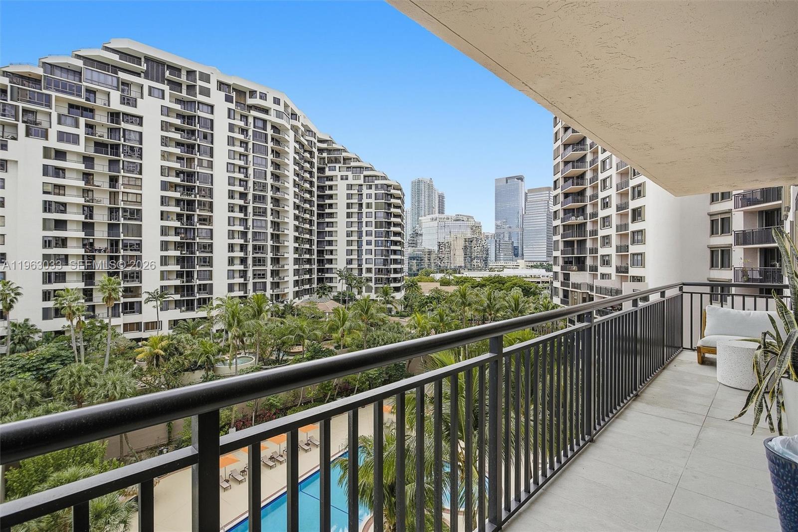 540 Brickell Key Dr # 823