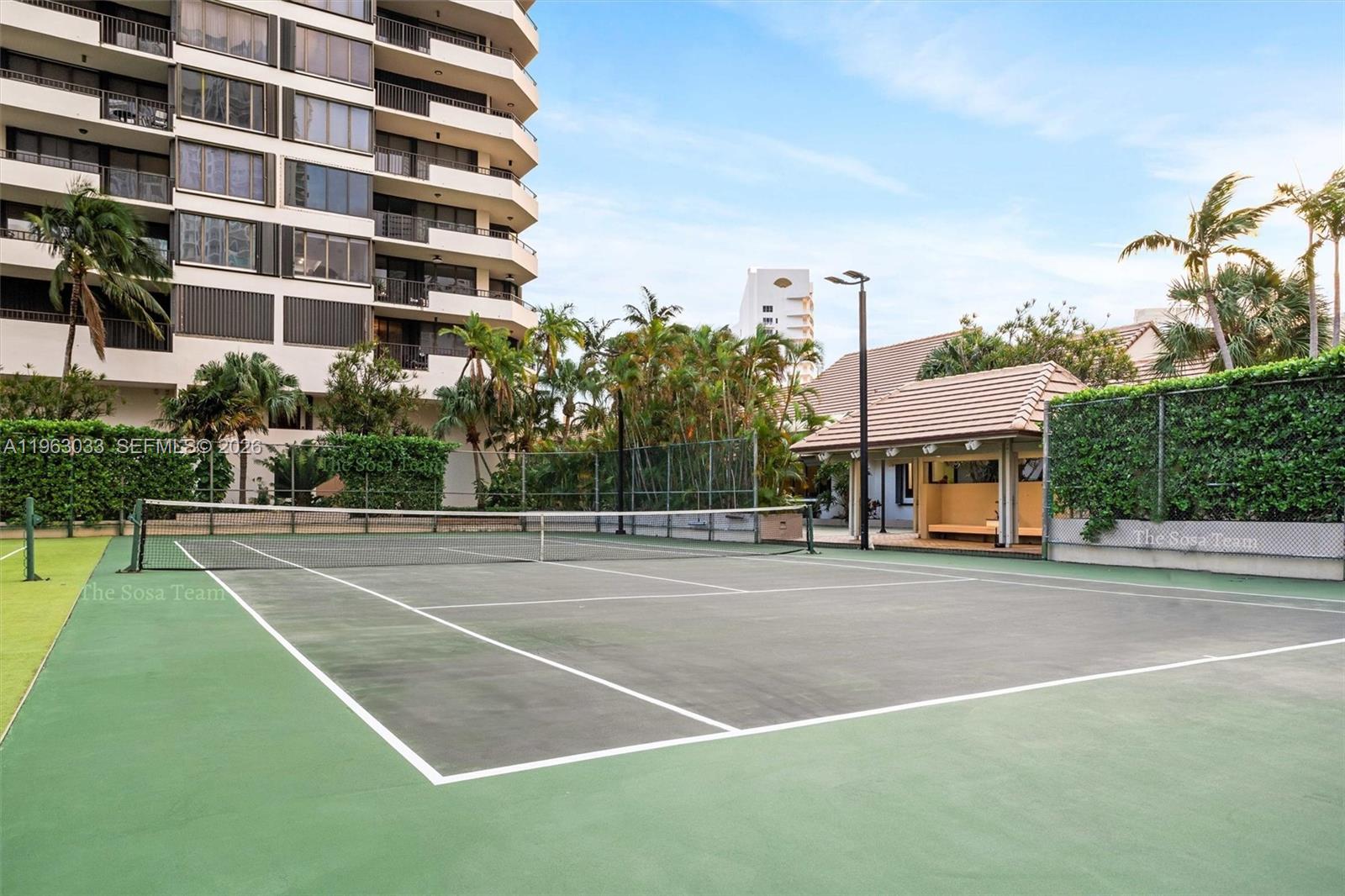 540 Brickell Key Dr # 823