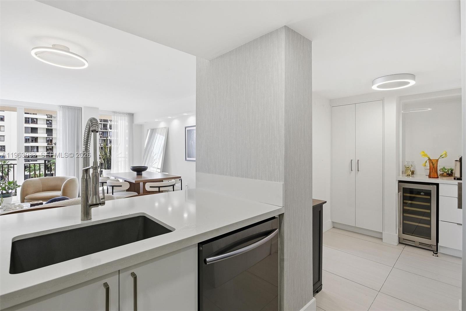 540 Brickell Key Dr # 823