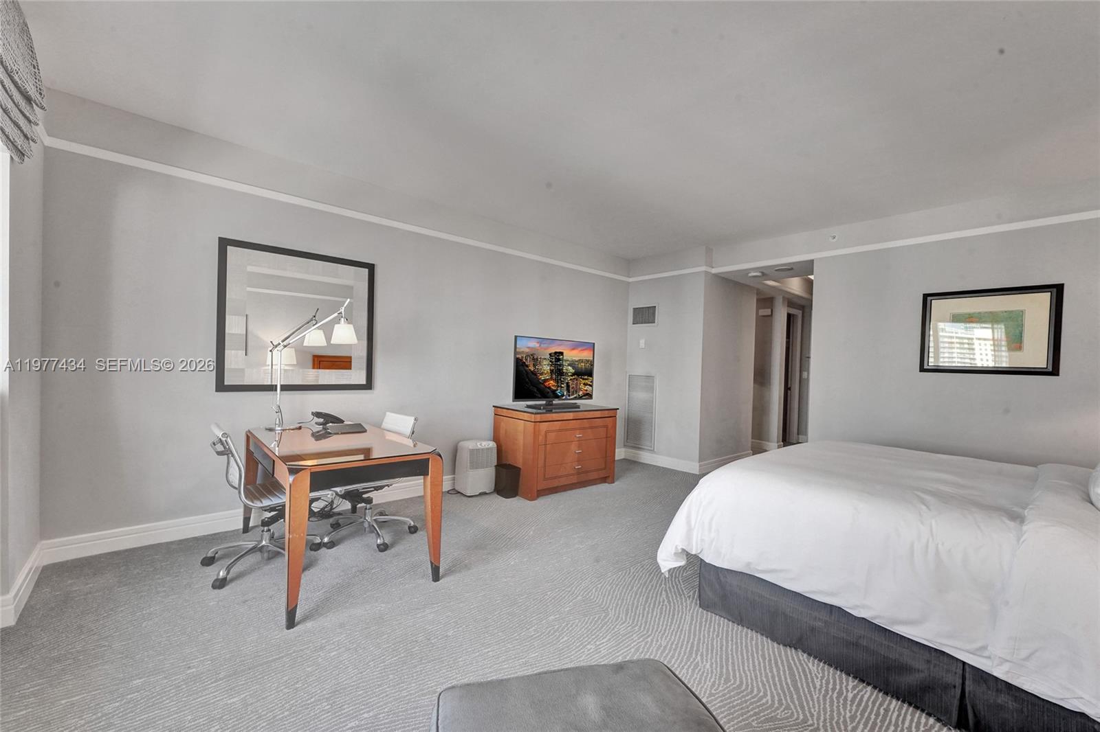 1435 Brickell Ave # 3308