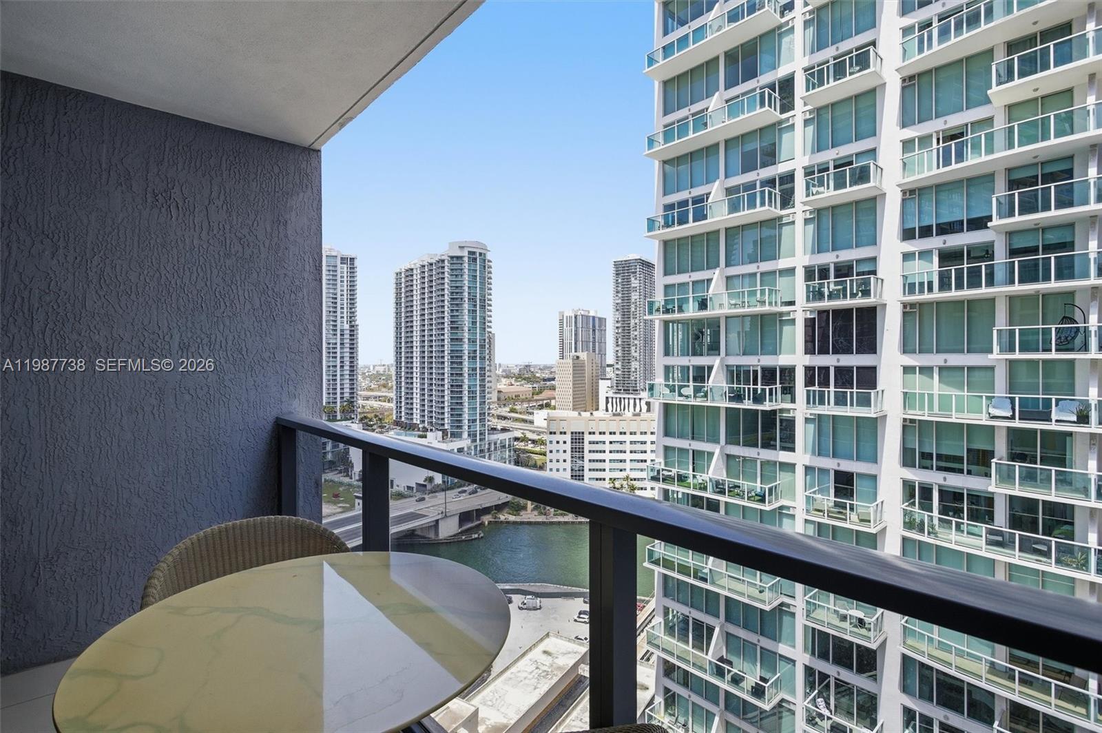 31 SE 6th St # 2504
