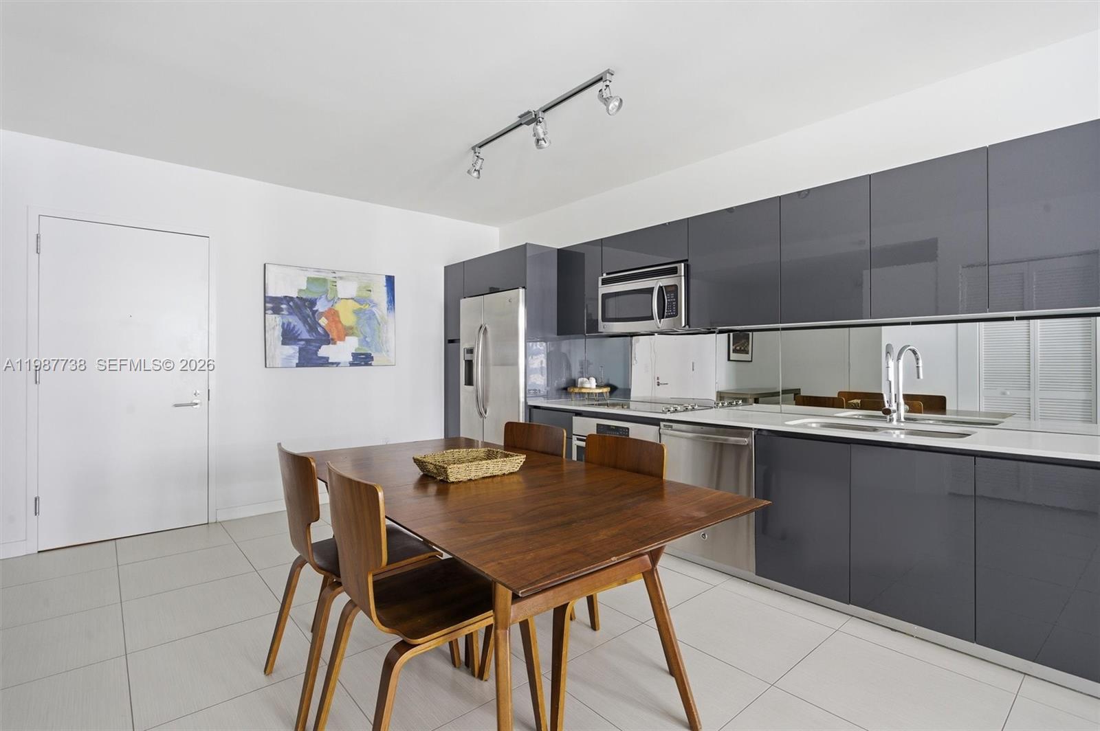31 SE 6th St # 2504