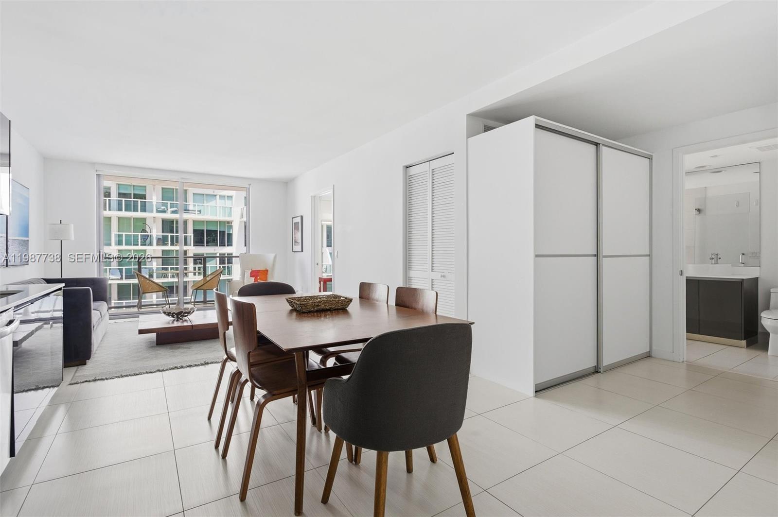 31 SE 6th St # 2504