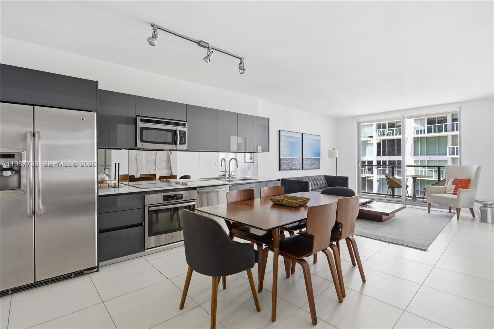 31 SE 6th St # 2504