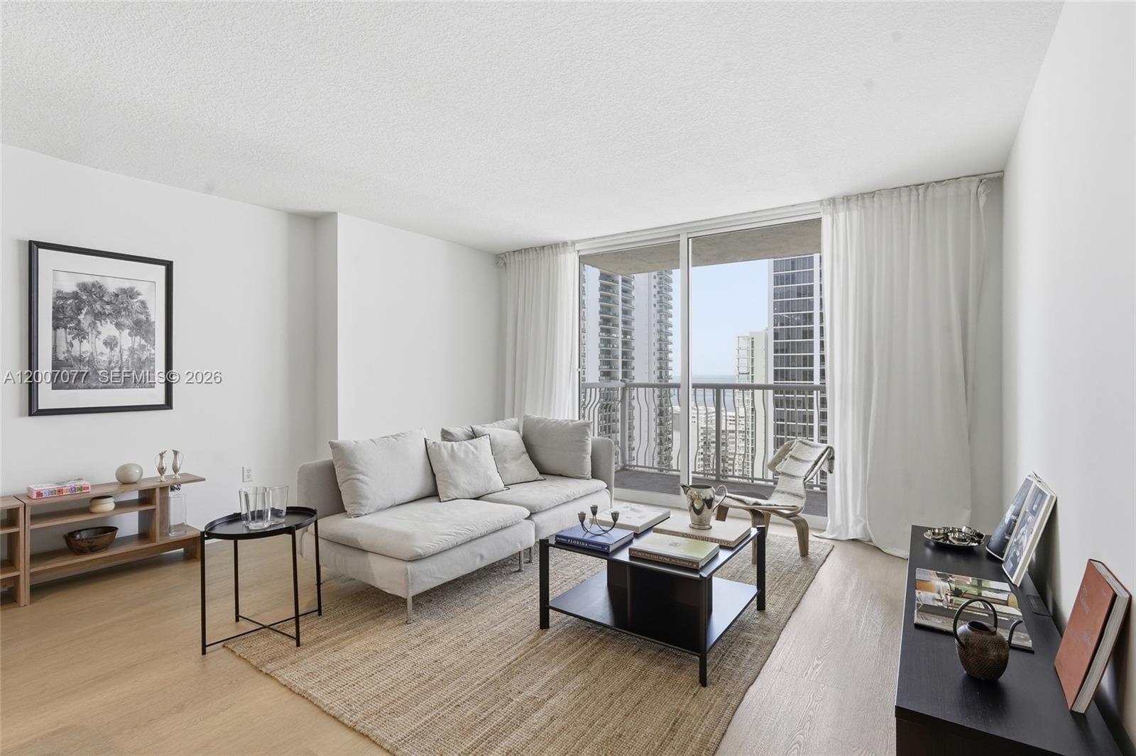 1200 Brickell Bay Dr # 2603
