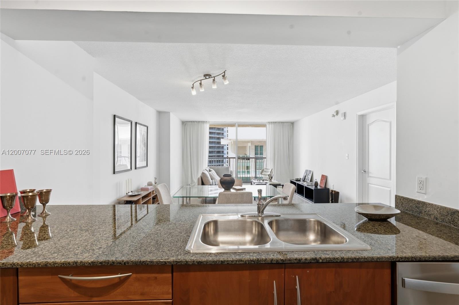 1200 Brickell Bay Dr # 2603