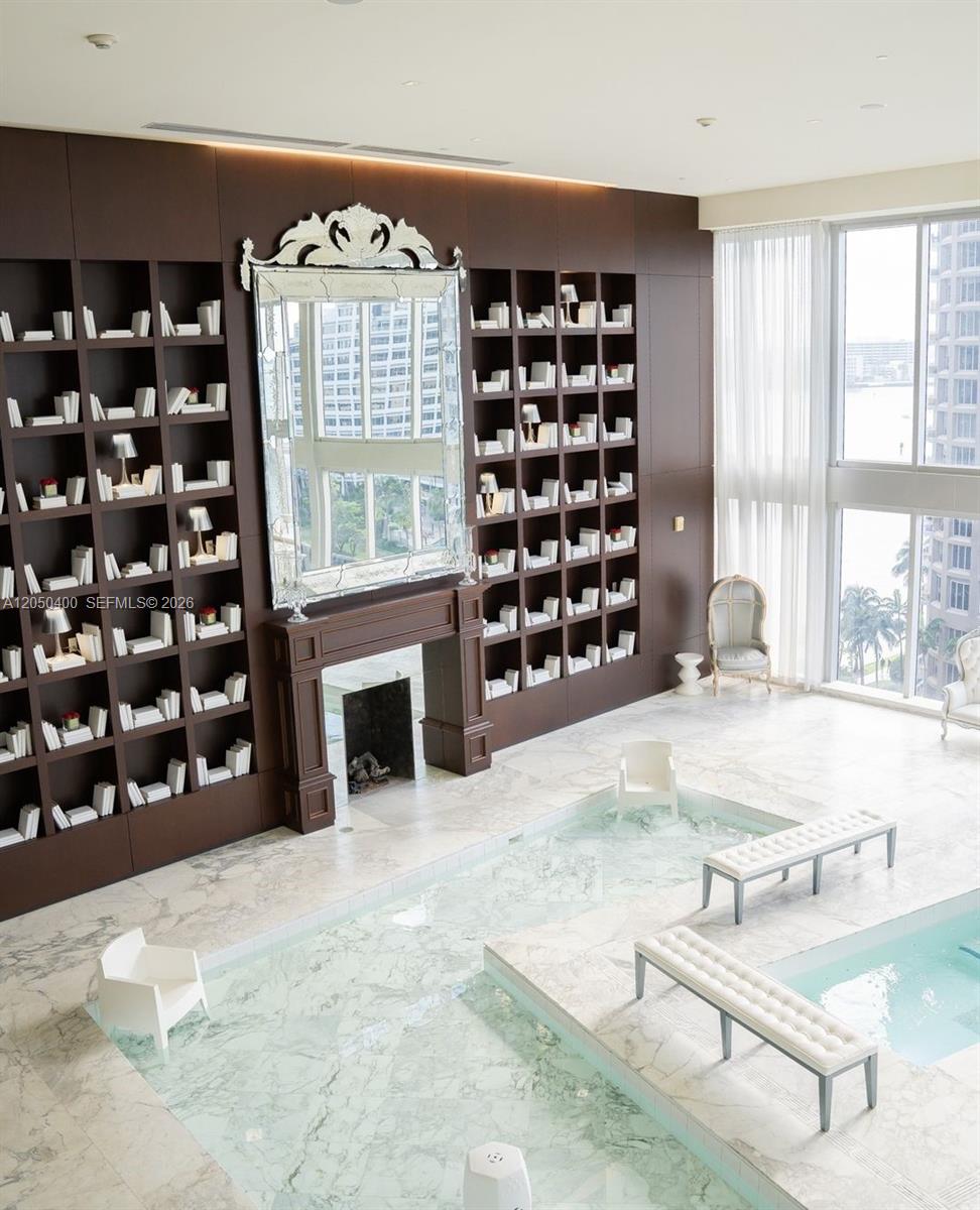 475 Brickell Ave # 1012
