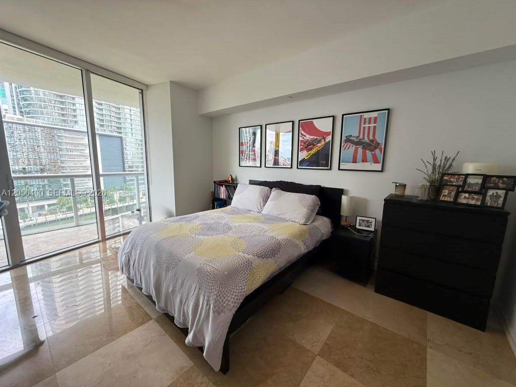 475 Brickell Ave # 1012