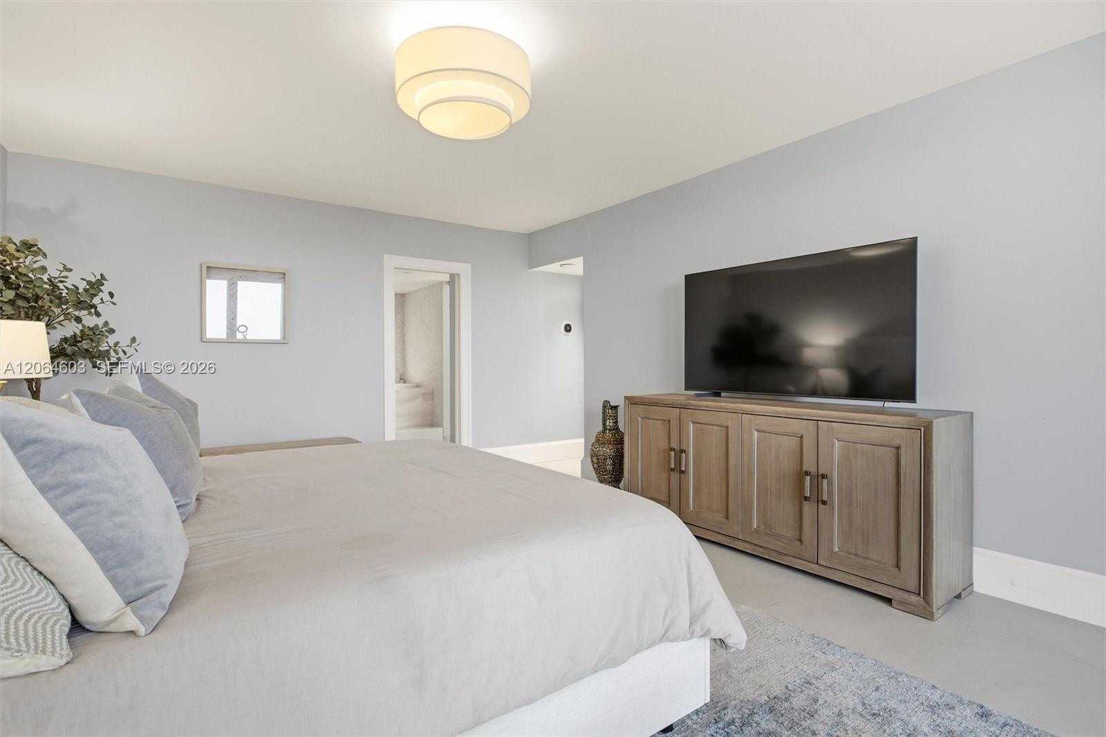 5600 Collins Ave # 15S