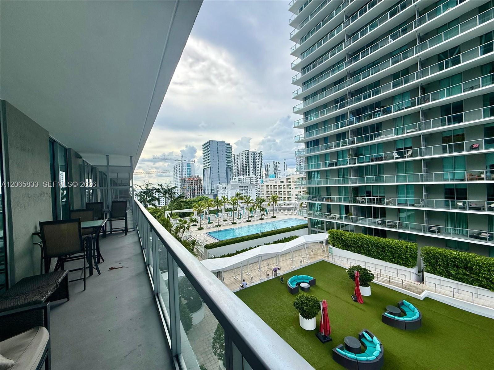 79 SW 12th St Unit: 1207-S