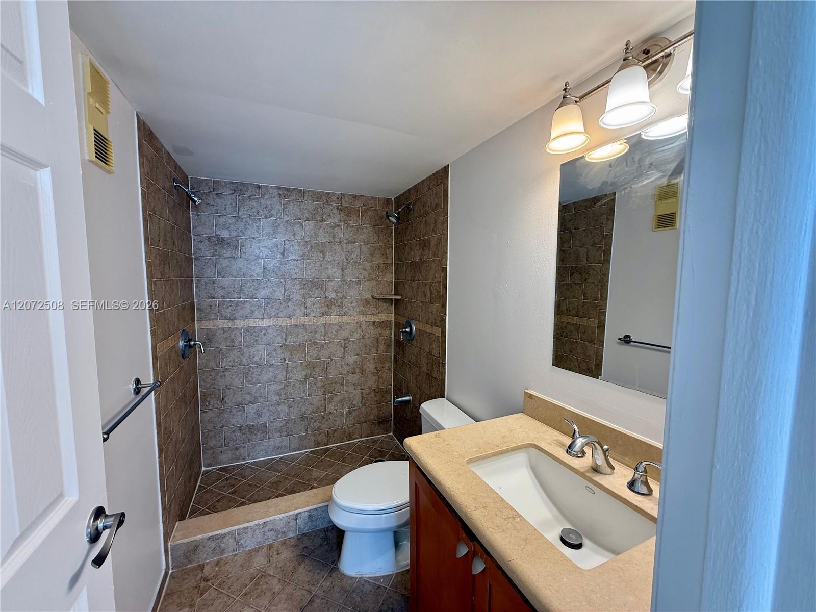 770 Claughton Island Dr # 2016