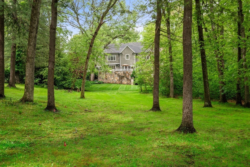 200 Edgewater Dr