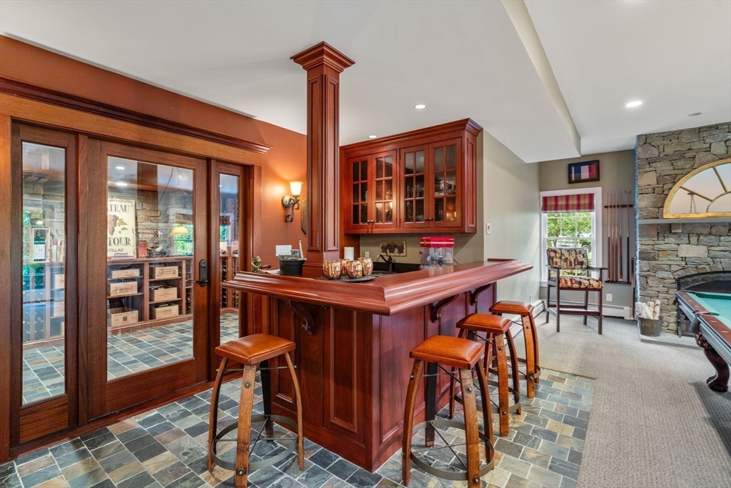 200 Edgewater Dr