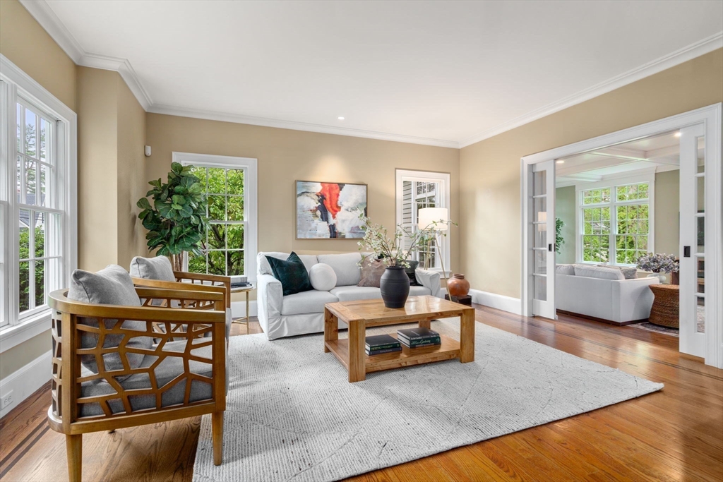 200 Edgewater Dr