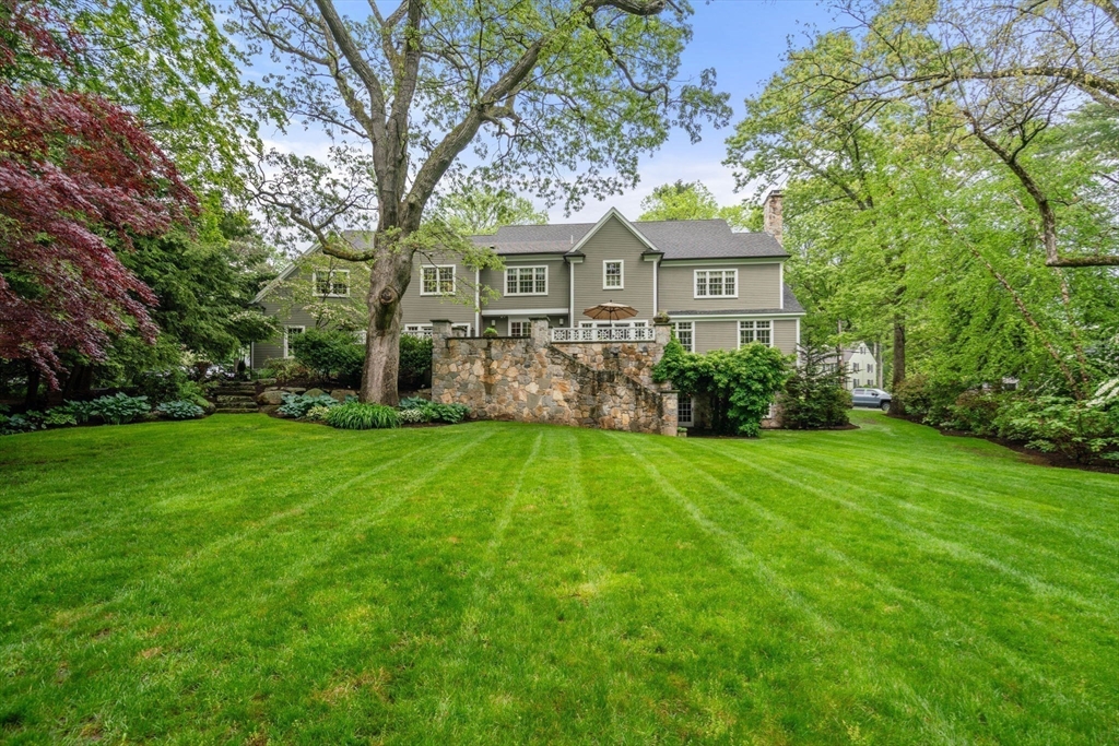 200 Edgewater Dr