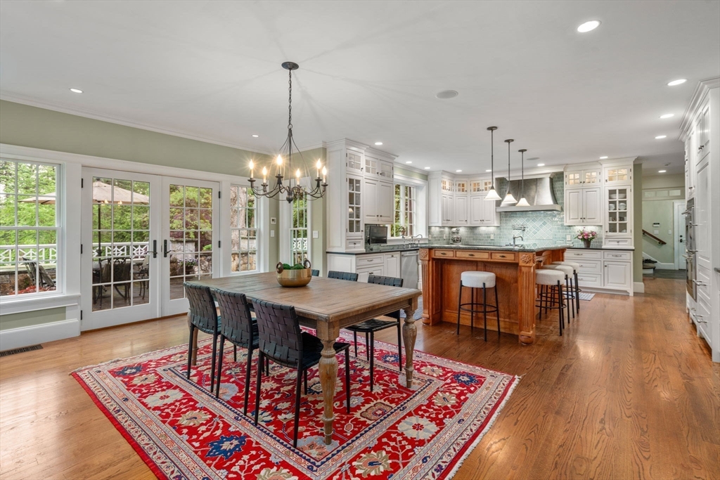 200 Edgewater Dr
