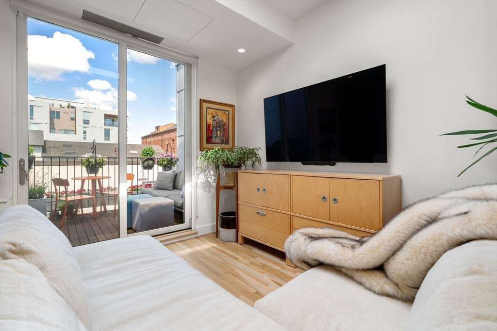 557 E Second # 3