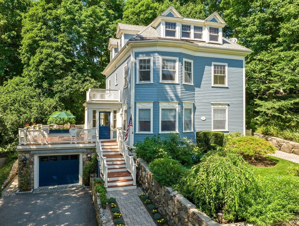 41 Everett Street