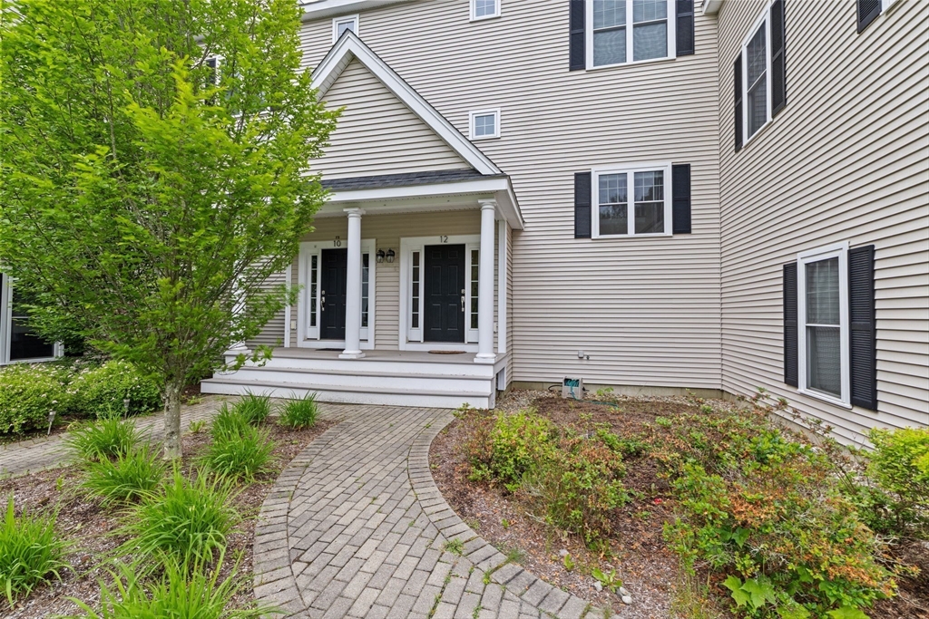 12 Garden Rd # 12
