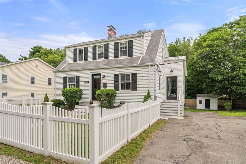136 Ellis Ave