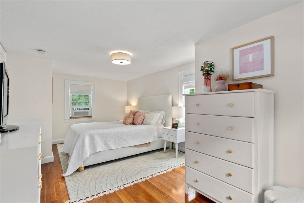 136 Ellis Ave