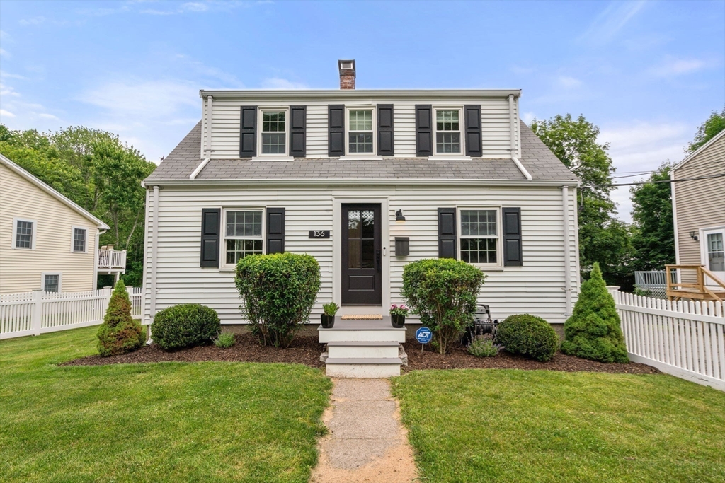 136 Ellis Ave
