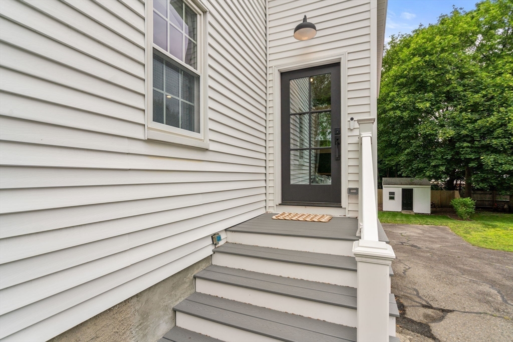 136 Ellis Ave