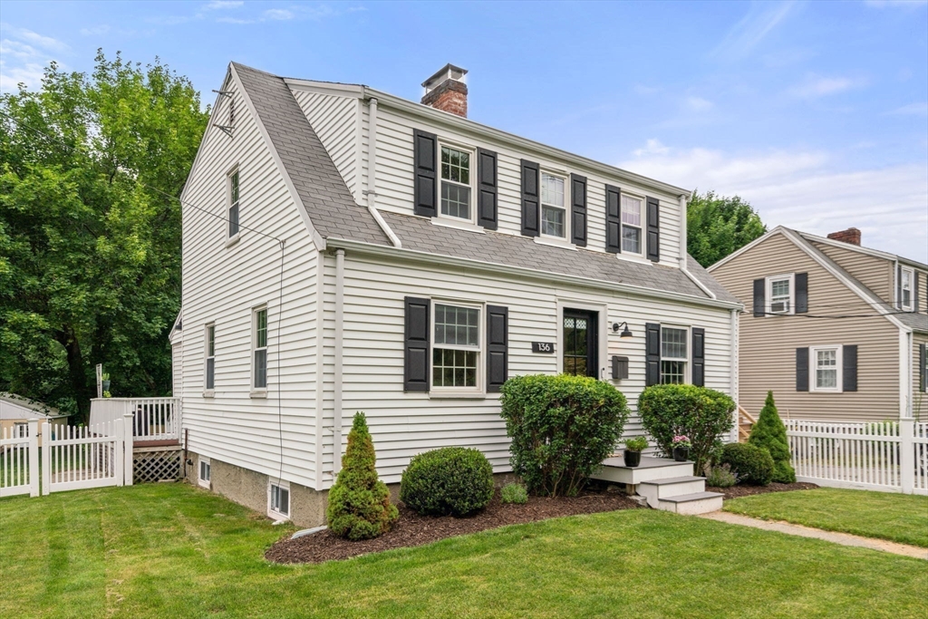 136 Ellis Ave