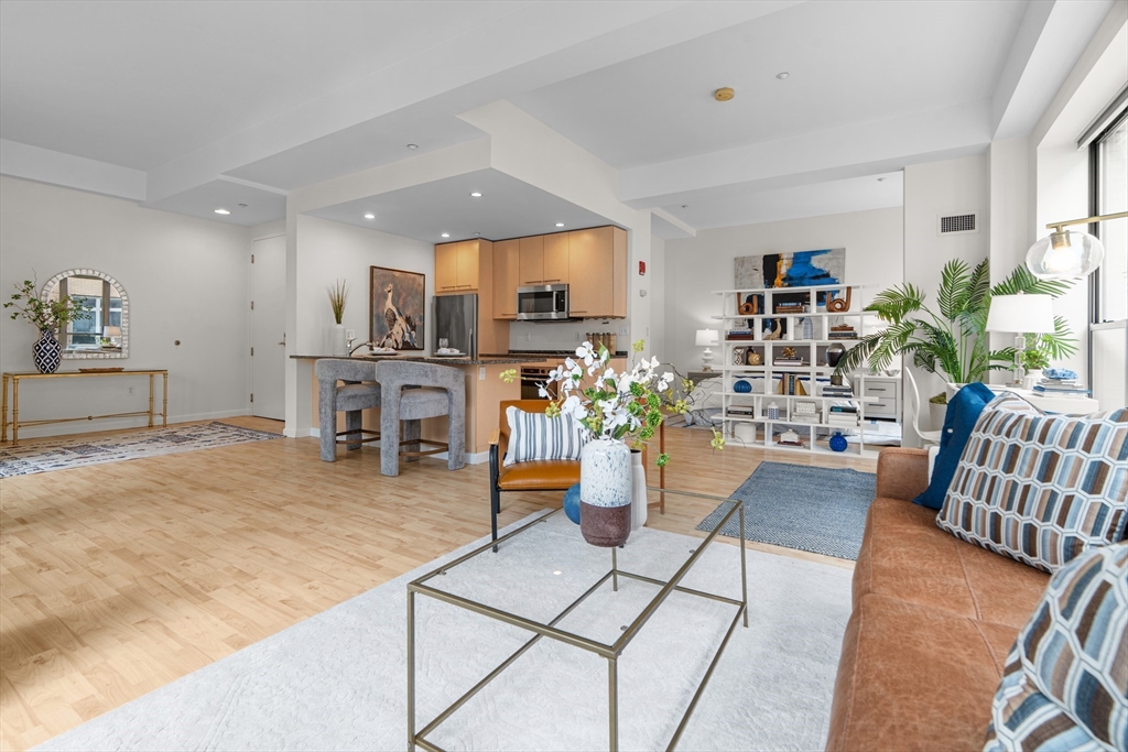 40 Fay St # 302