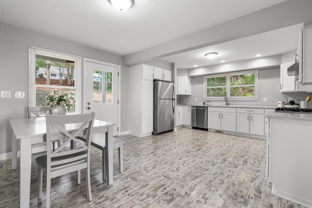 91 Manomet Ave
