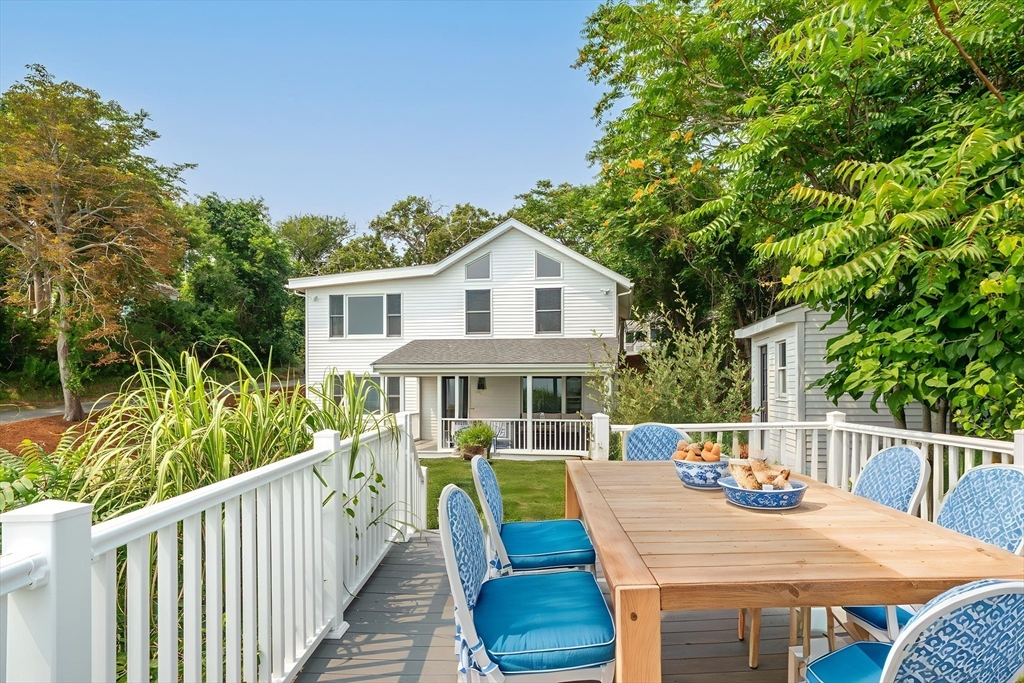 91 Manomet Ave