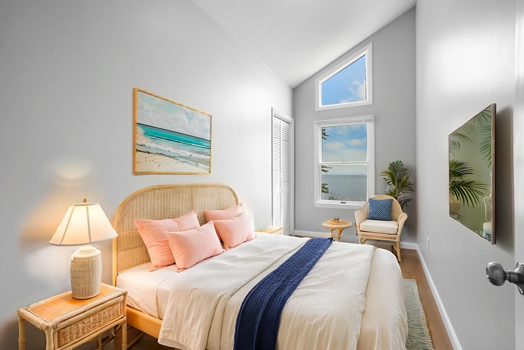 91 Manomet Ave