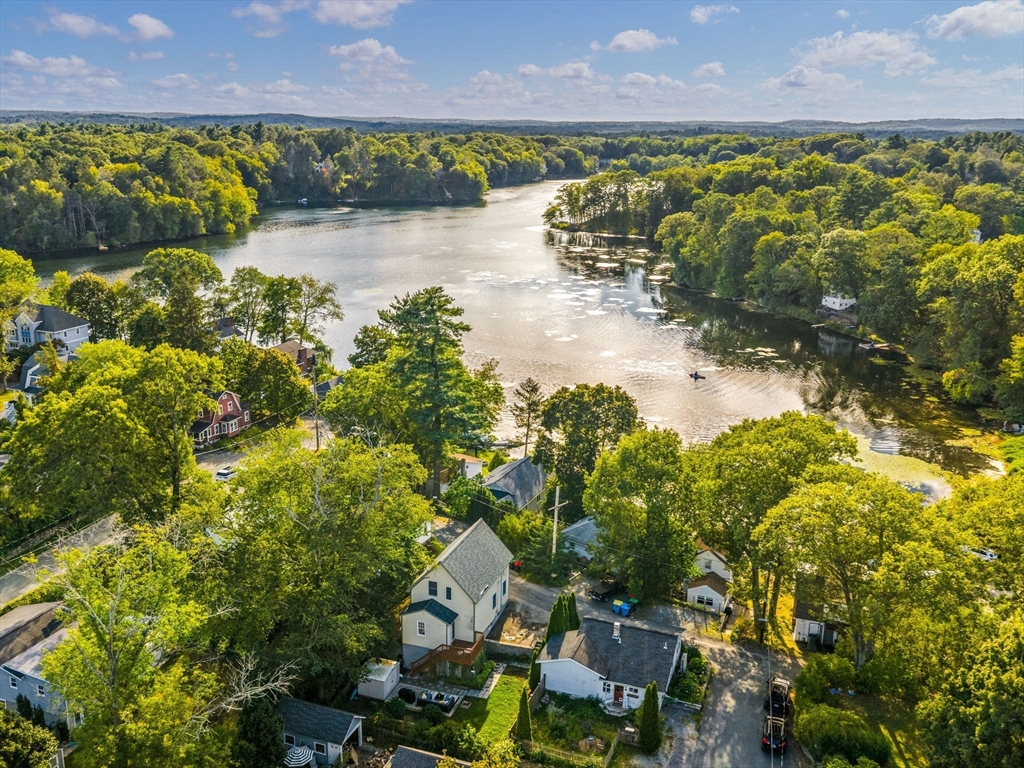 15 Crest Rd