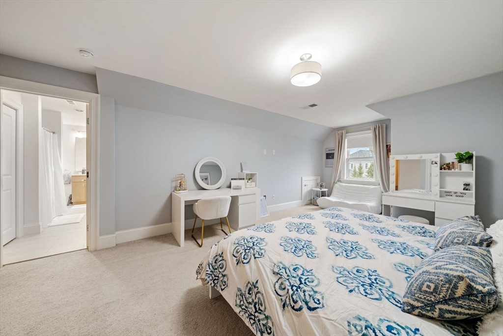 21 Lillian Way # 21