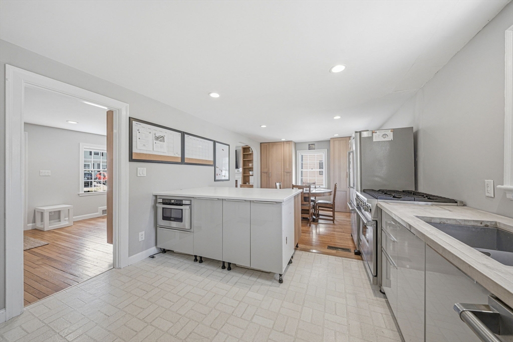 28 Lilly Ln