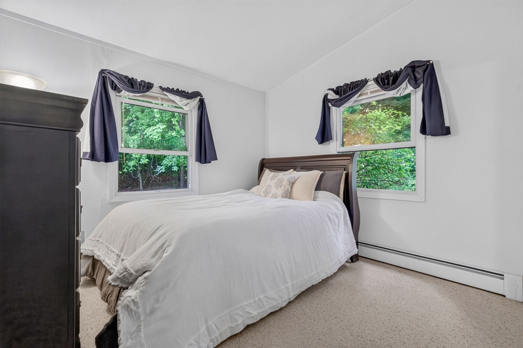 6 Fernbrook Rd