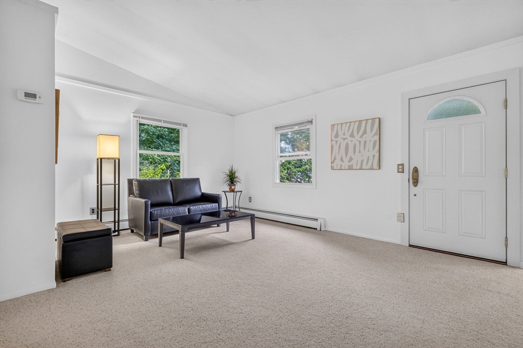 6 Fernbrook Rd