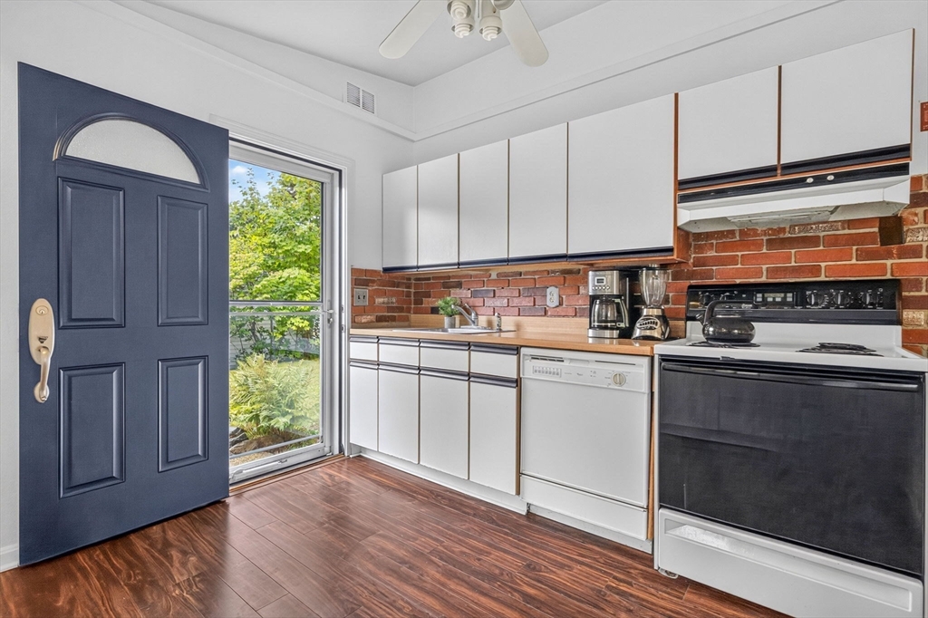 6 Fernbrook Rd