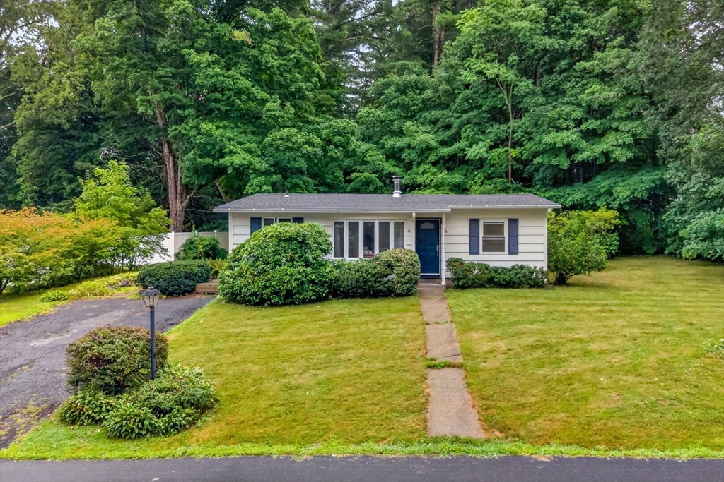 6 Fernbrook Rd