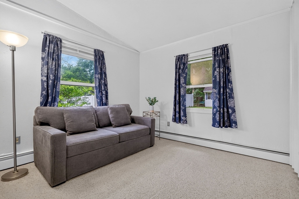 6 Fernbrook Rd
