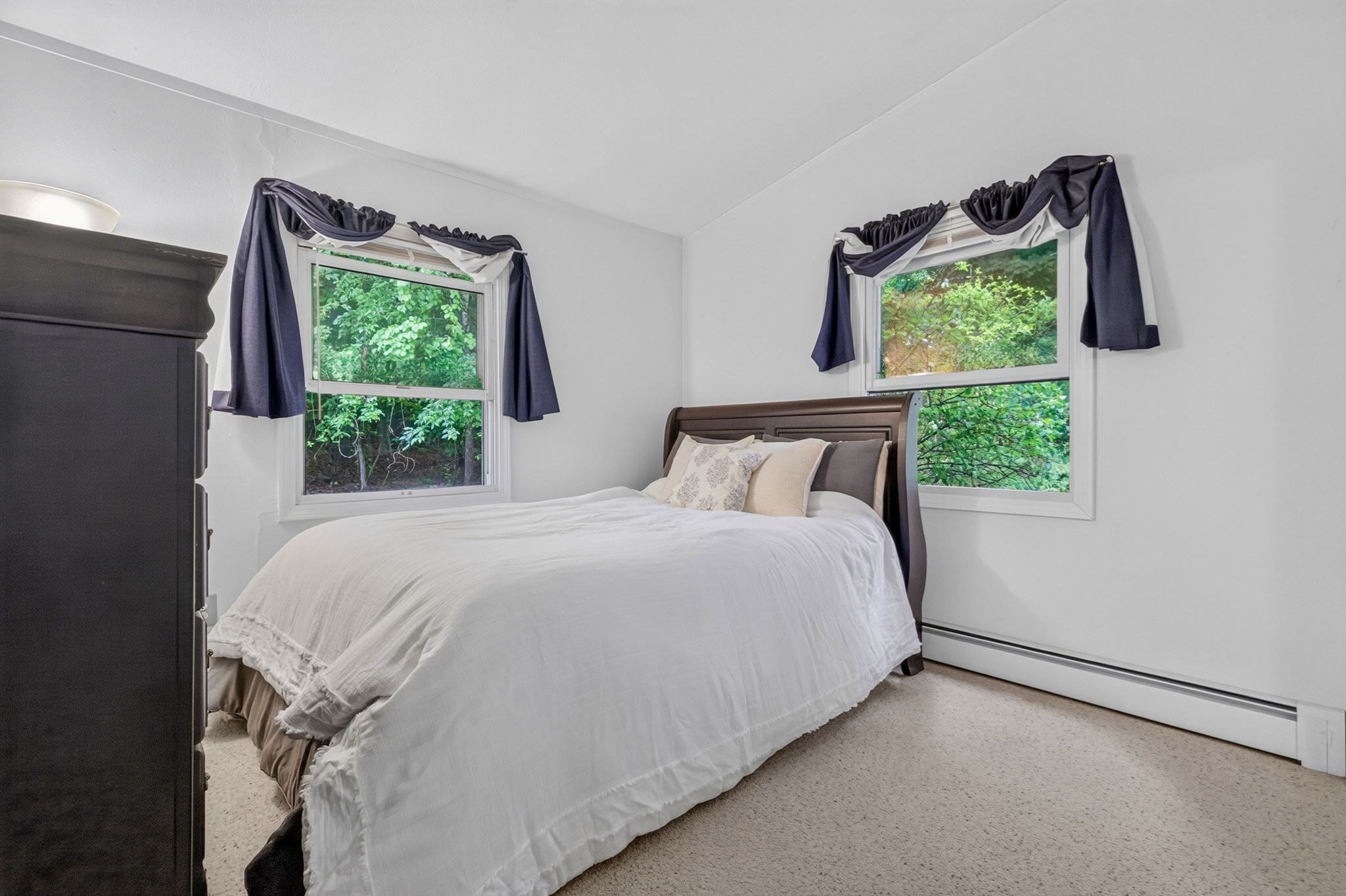 6 Fernbrook Rd